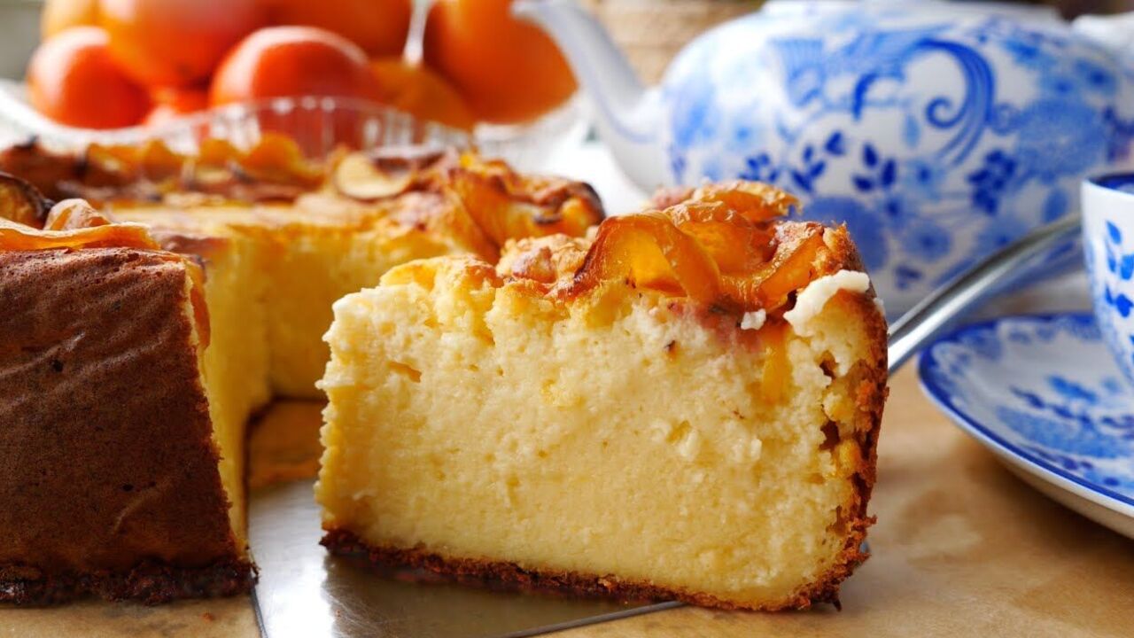 Flourless and semolina-free cottage cheese casserole in a new way: what to add for a bright flavor