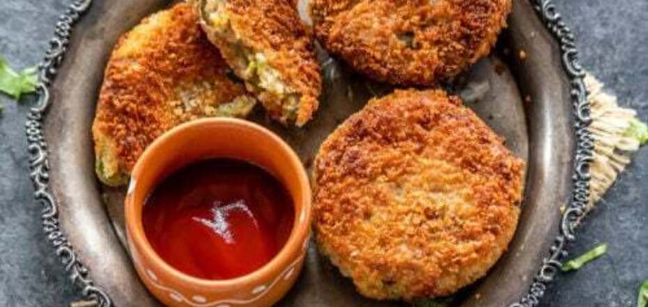 Delicious diet cutlets without meat, bread and eggs: what to make them from