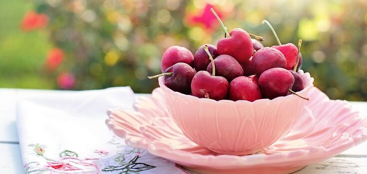 How not to store cherries: they will spoil very quickly