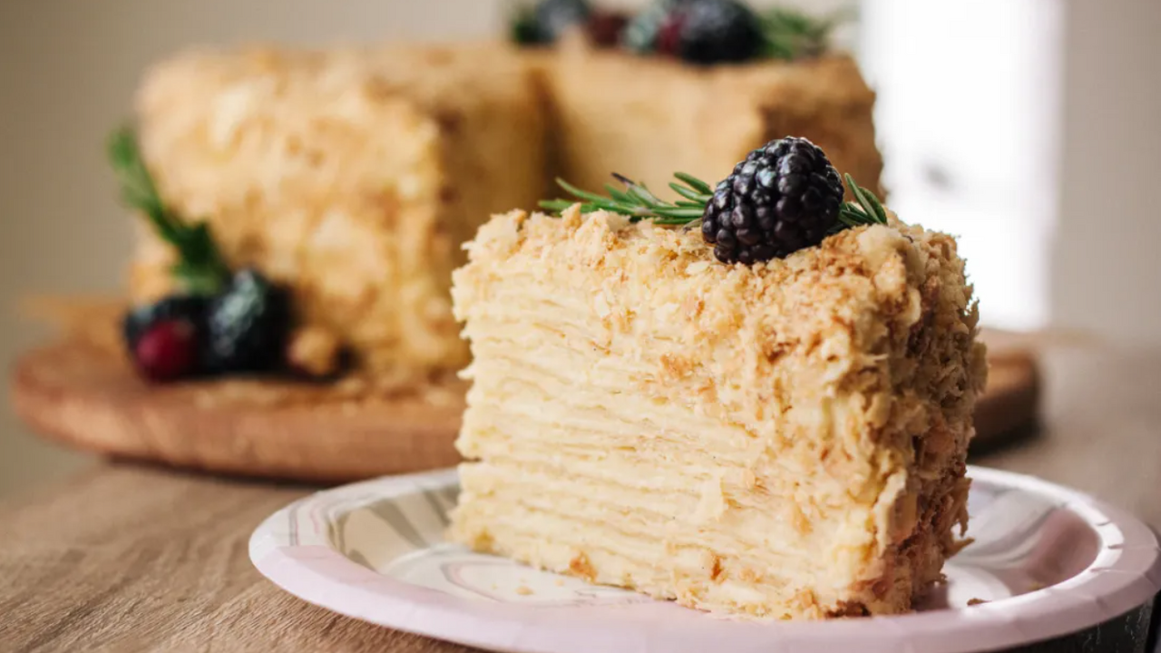 Perfect Napoleon Cakes: won't crumble or get stale