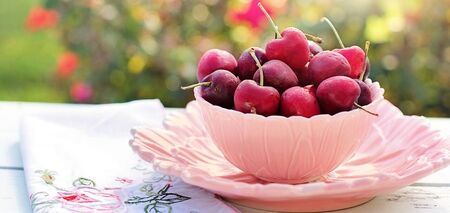 How to choose sweet cherries without worms: four tricks that really work 
