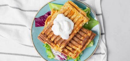 Crispy and flavorful breakfast waffles: cook in 15 minutes