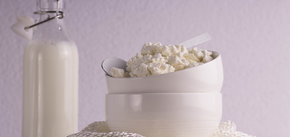 Don't let yourself be fooled! How to distinguish natural cottage cheese from fake: six tricks