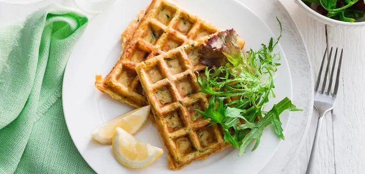 Zucchini waffles for a snack: this dough can also be used to make fritters