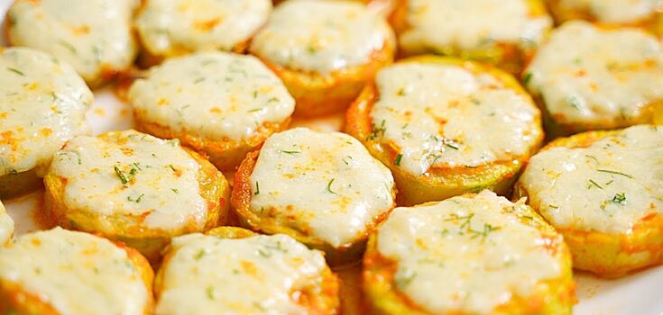 How to cook zucchini in the oven: recipe for a diet dish