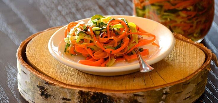 Salad and appetizer at the same time: how to pickle zucchini in Korean style quickly