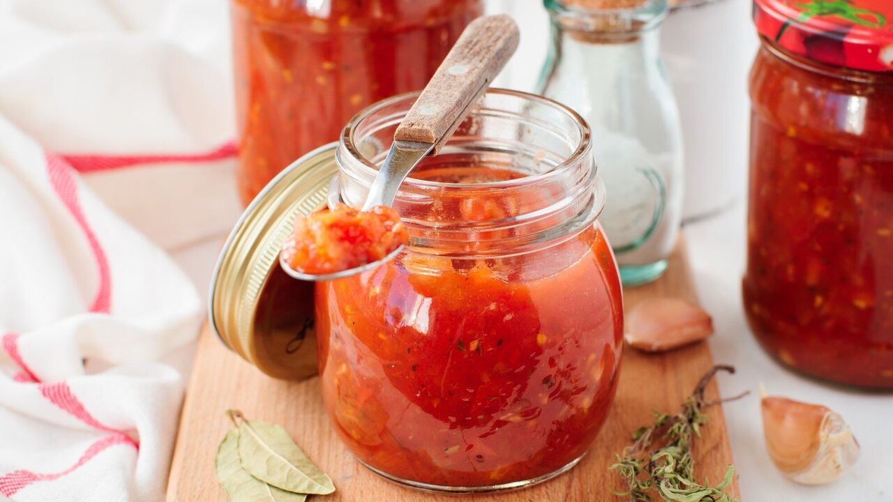 Jak zrobić ketchup z cukinii: alternatywa dla ketchupu pomidorowego