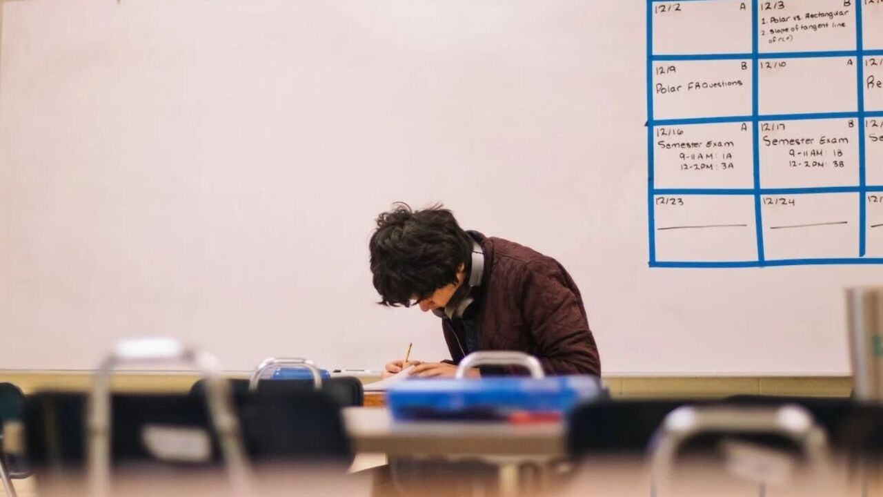The shortest IQ test will tell you if you're smarter than 80% of the people on Earth: there are only three questions to ask