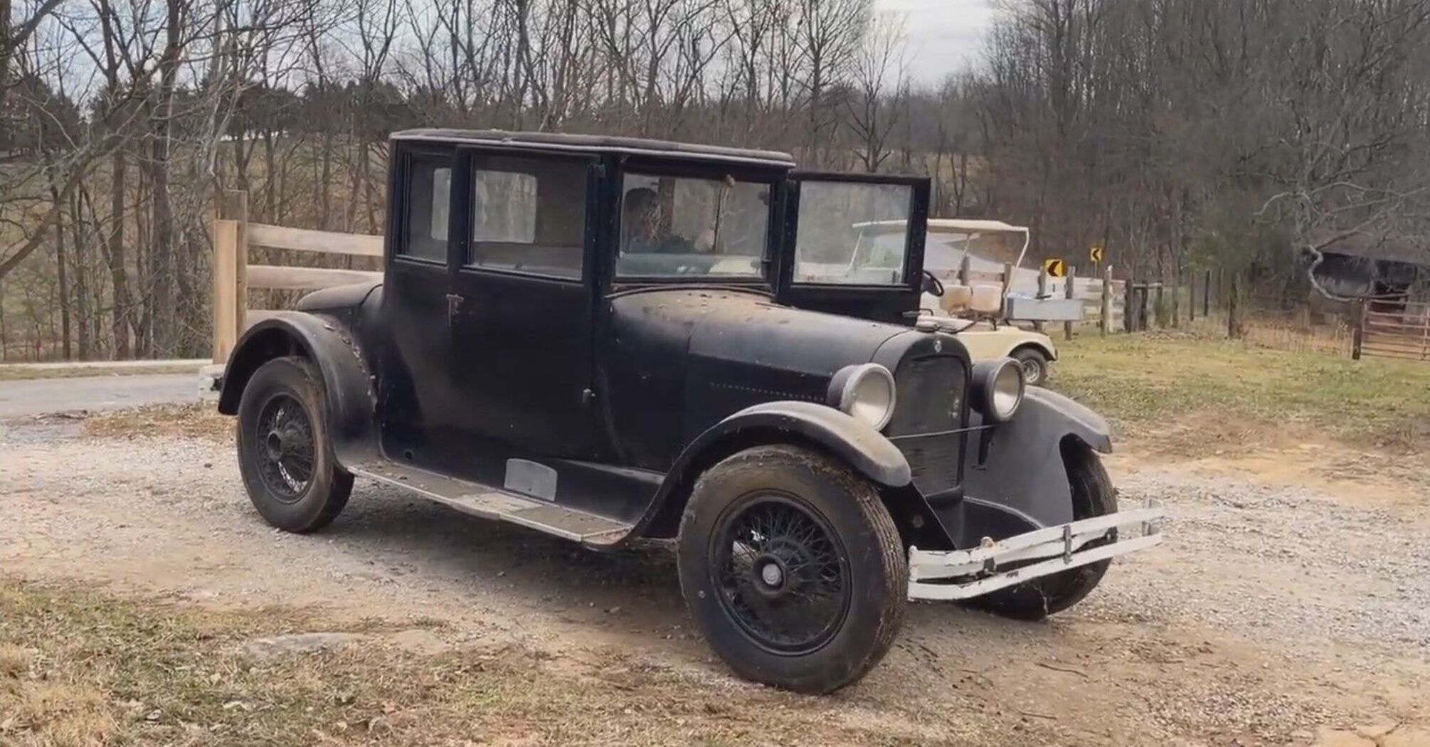 Dodge Series 116.