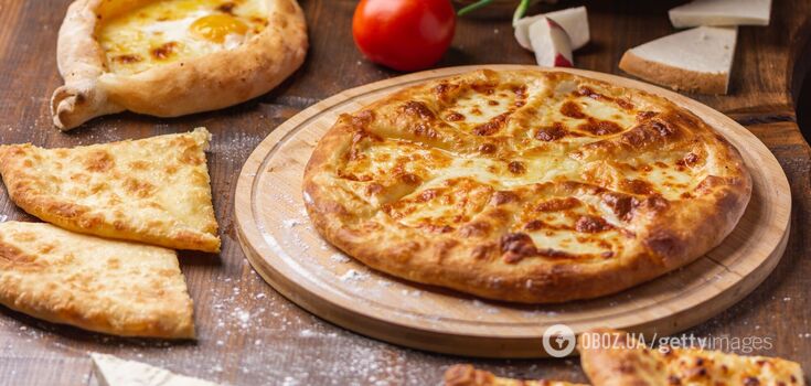 Lazy khachapuri in a frying pan