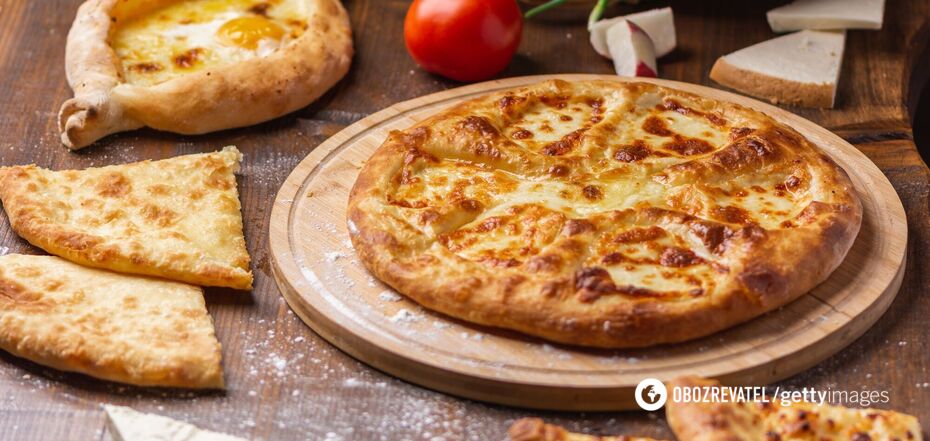 Lazy khachapuri in a frying pan