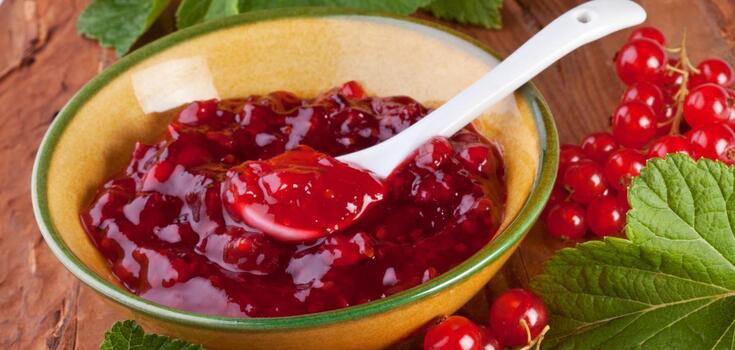 How to cook thick currant jam: the most delicious recipe