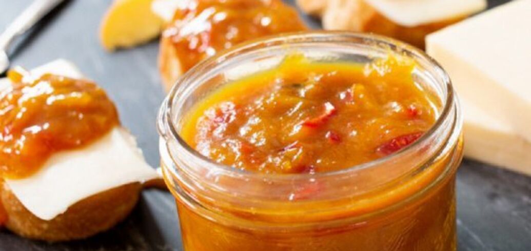 Spicy yellow cherry plum sauce for meat: preserved for winter