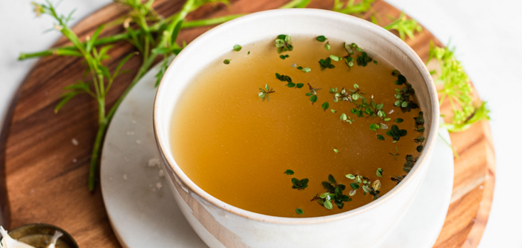 How to make light chicken broth for lunch: two of the best recipes