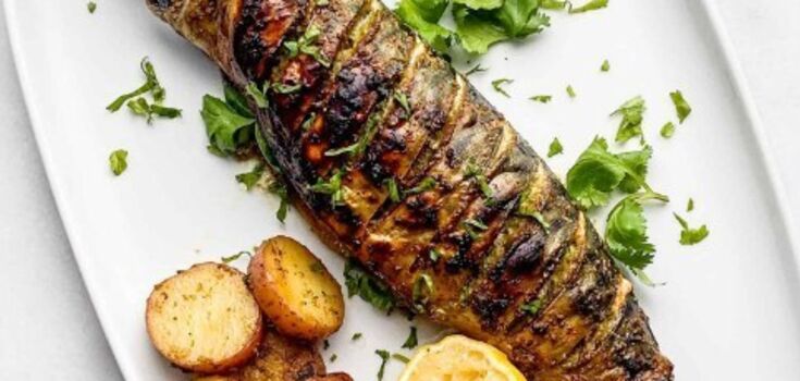 Juicy fried mackerel with crust: one unusual ingredient should be added to the marinade