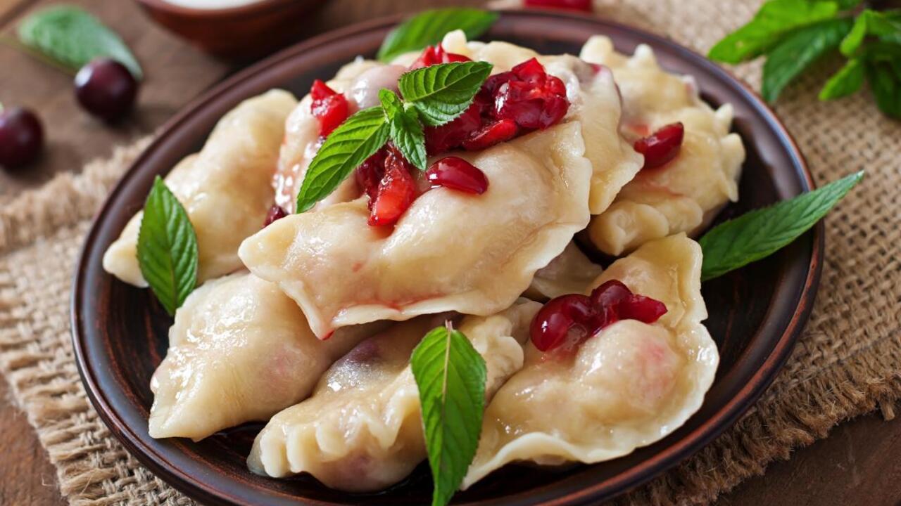 Successful dumpling dough, which does not fall apart: made with kefir