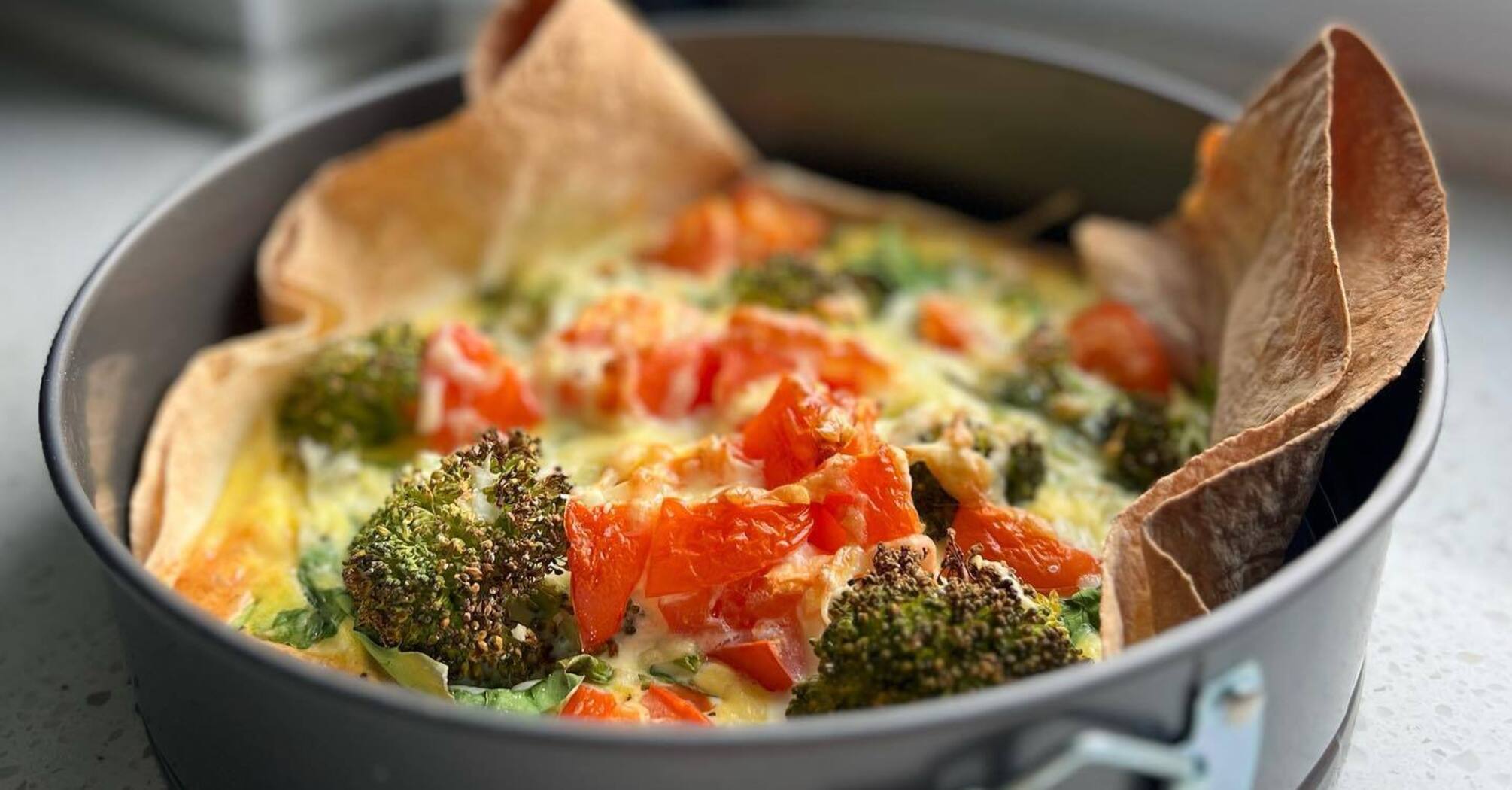 An elementary pita omelet for breakfast: takes 15 minutes