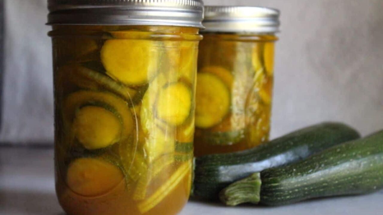 Canned zucchini "Chili" for winter: get crispy and delicious