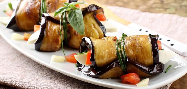 Delicious eggplant rolls in a new way: a recipe for a delicious appetizer