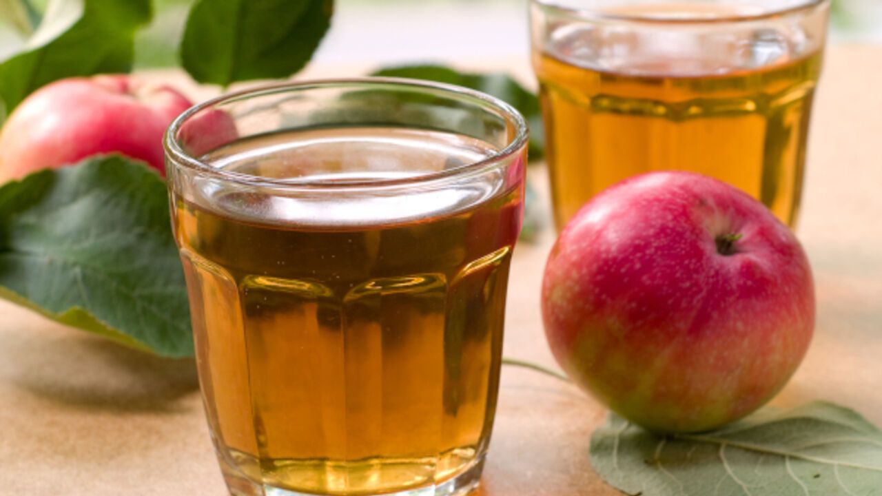 4 ingredients to prepare homemade Zhyvchyk from apples