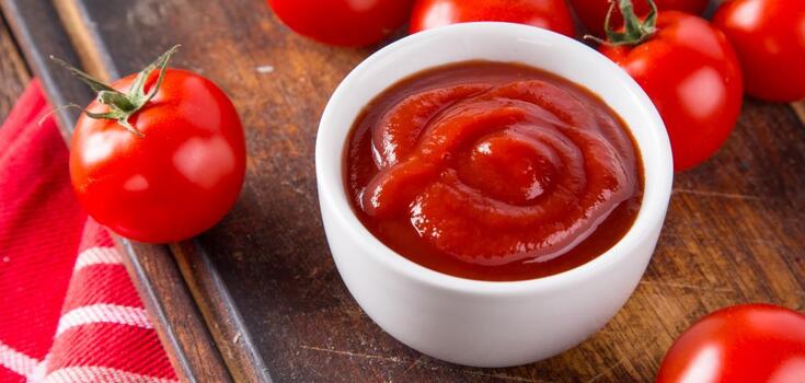 Homemade tomato ketchup: how to prepare natural sauce for winter