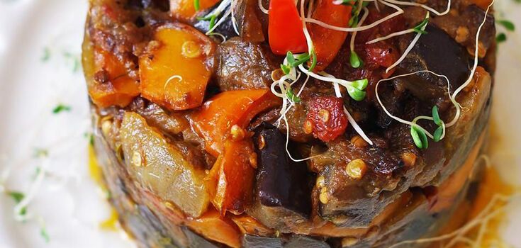 How to tastily preserve eggplants for winter: simple salad idea