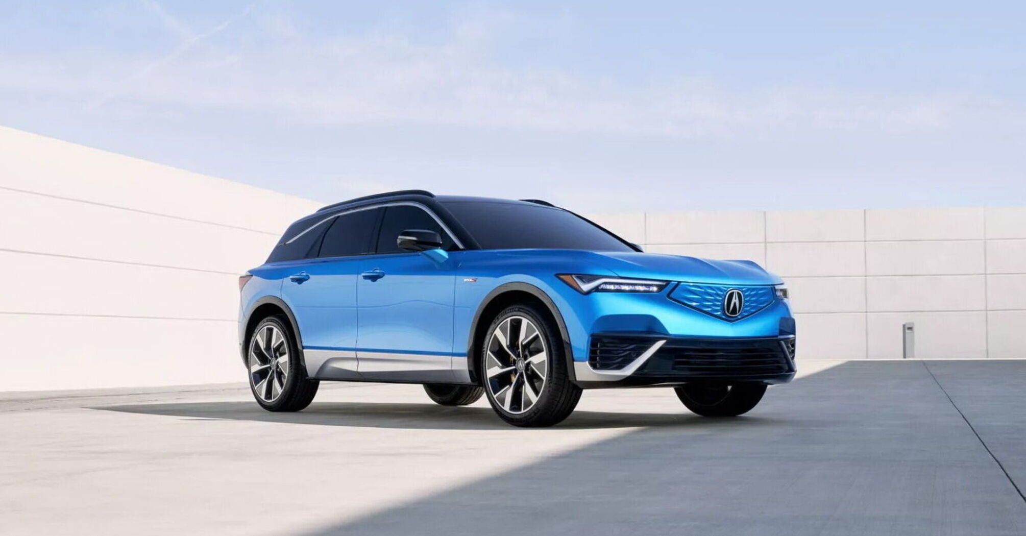 Acura zaprezentowała swój pierwszy w historii samochód elektryczny. Wideo