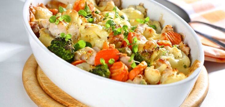 Chicken and vegetable casserole for a hearty lunch: it turns out very juicy