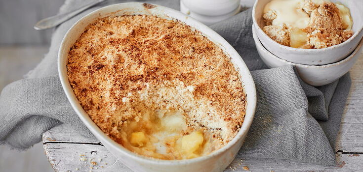 Apple crumble in the oven: how to prepare a special pie