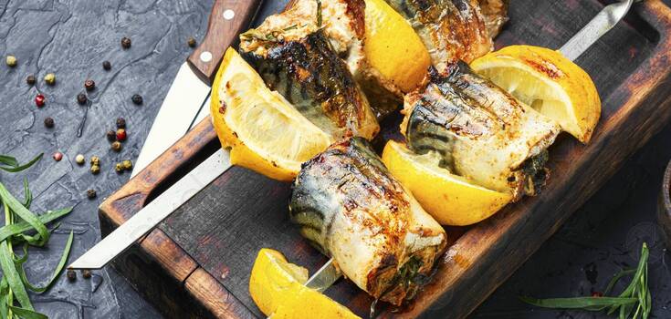 Mackerel recipe in a new way: how to bake the popular fish deliciously and quickly