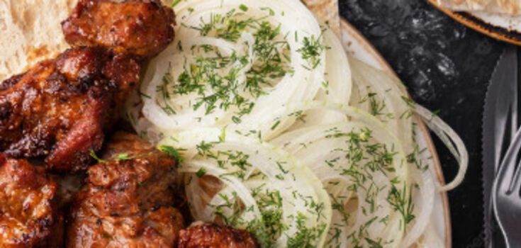How to pickle onions: for salads, kebabs and as an independent appetizer