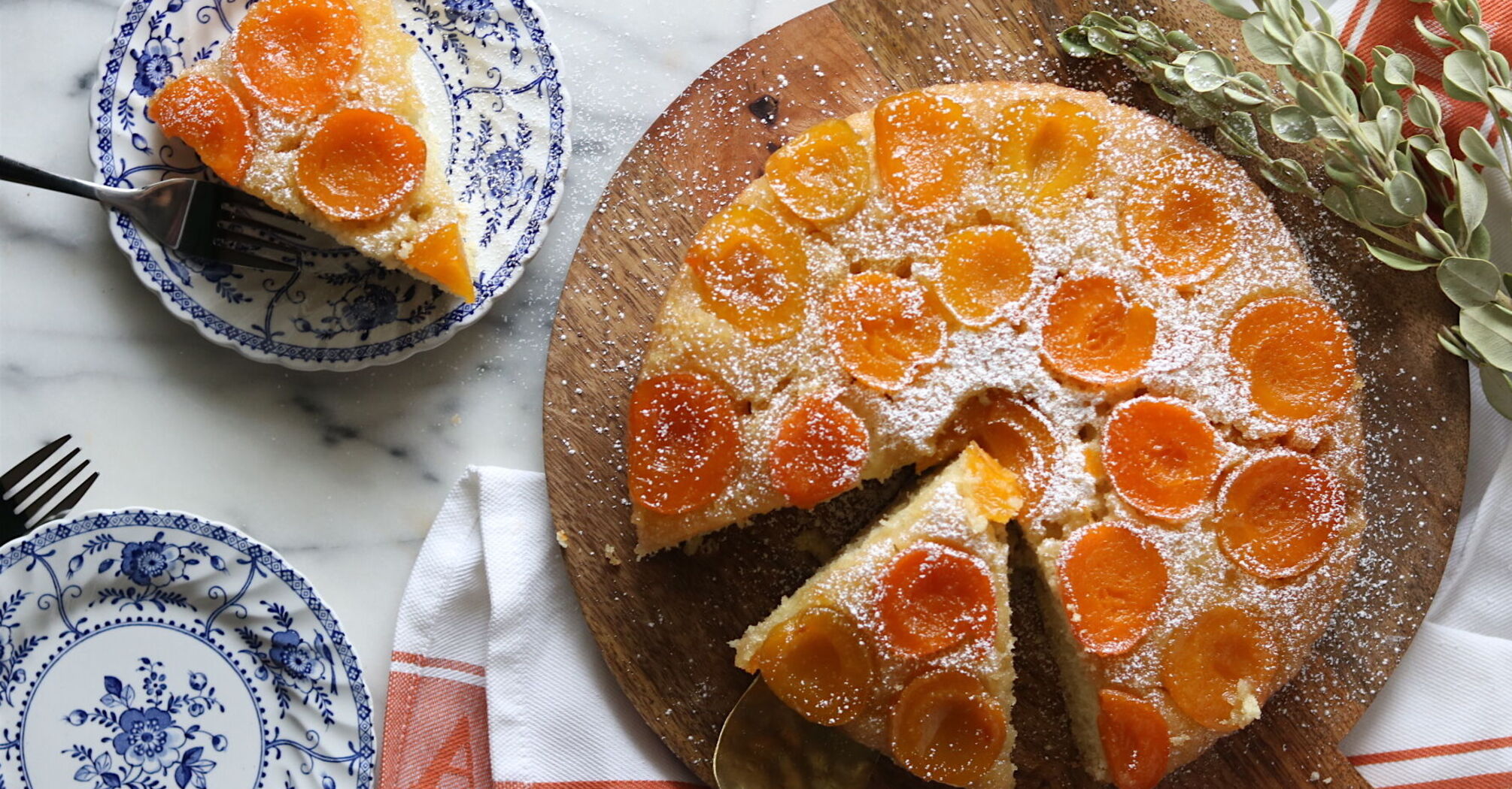 This "upside down" seasonal pie with apricots turns out very tender and airy