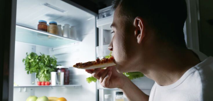 What foods should not be eaten at night and what are the reasons