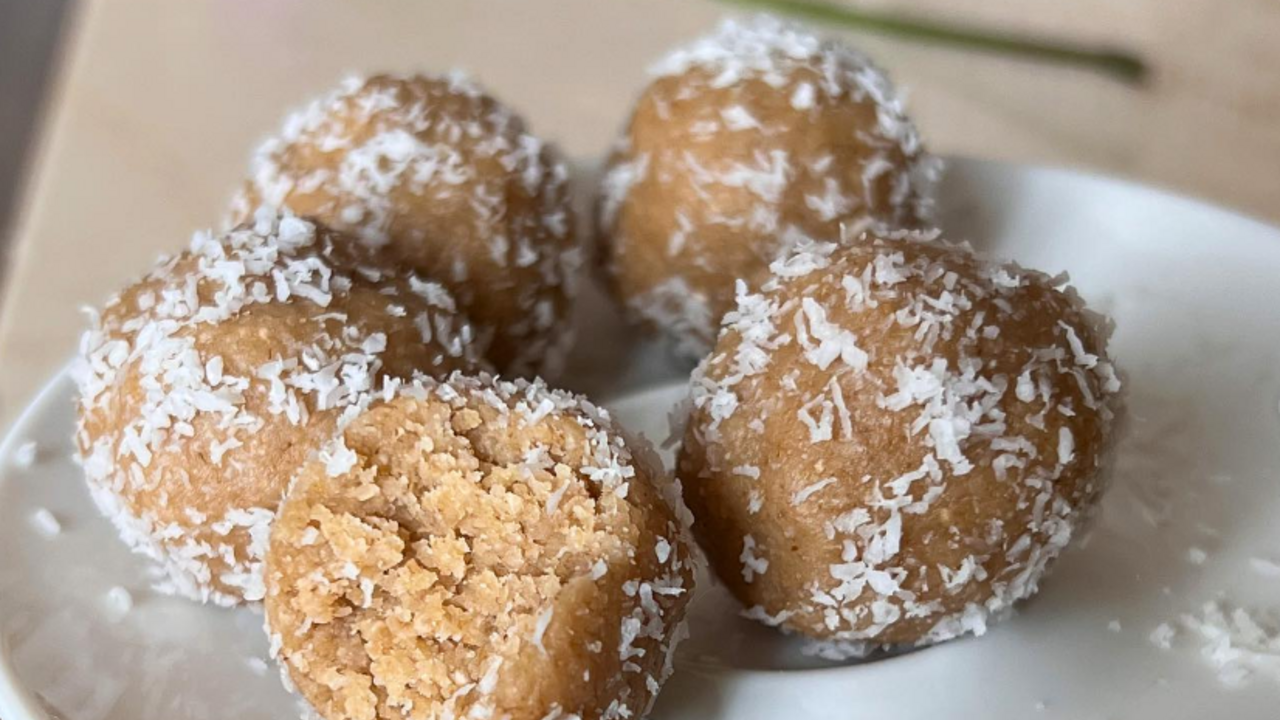 Tastier than candy: how to make oat halva without sugar and baking in 10 minutes