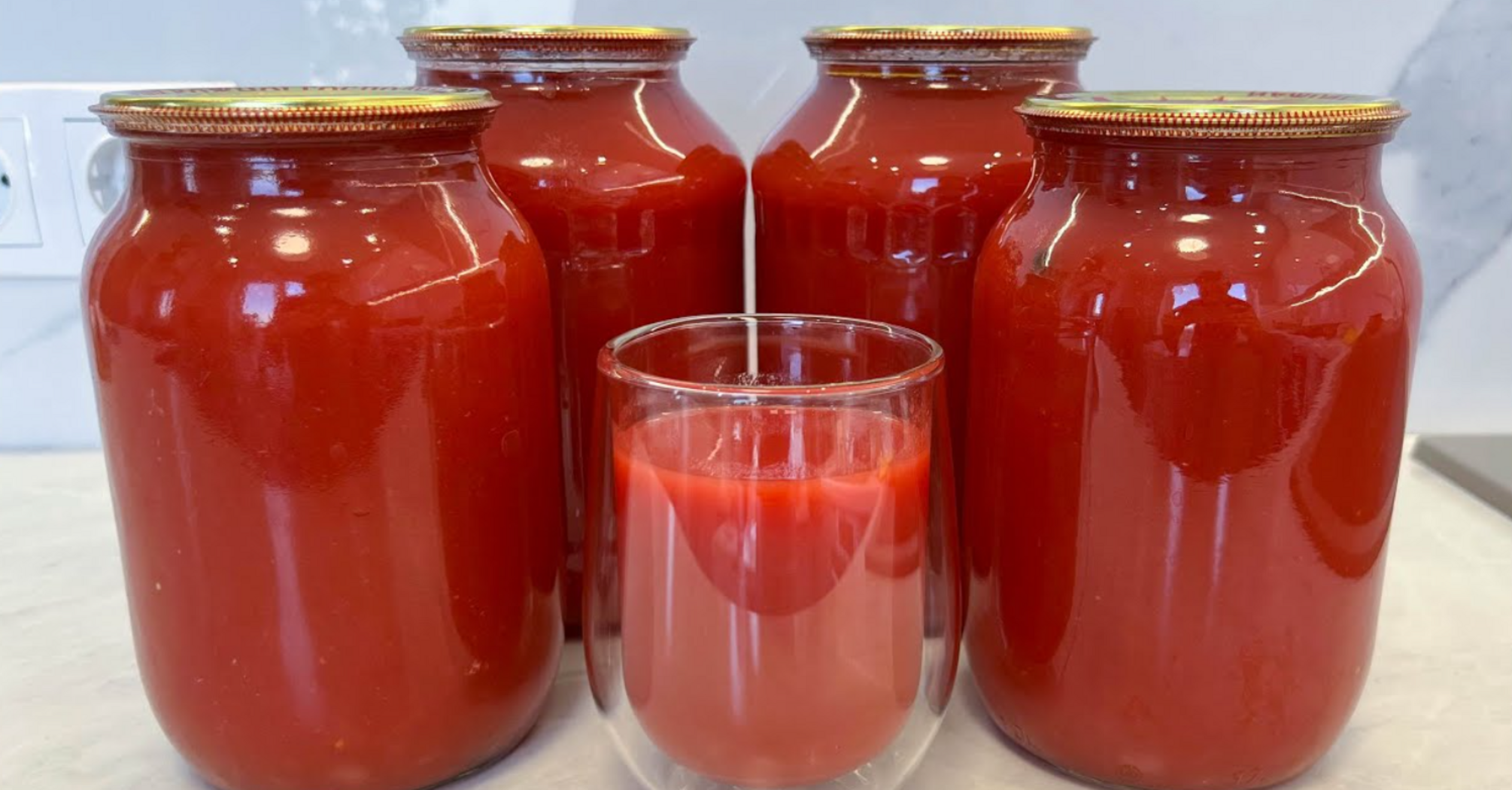 Homemade tomato juice for the winter: you can't tell the difference from the store-bought one