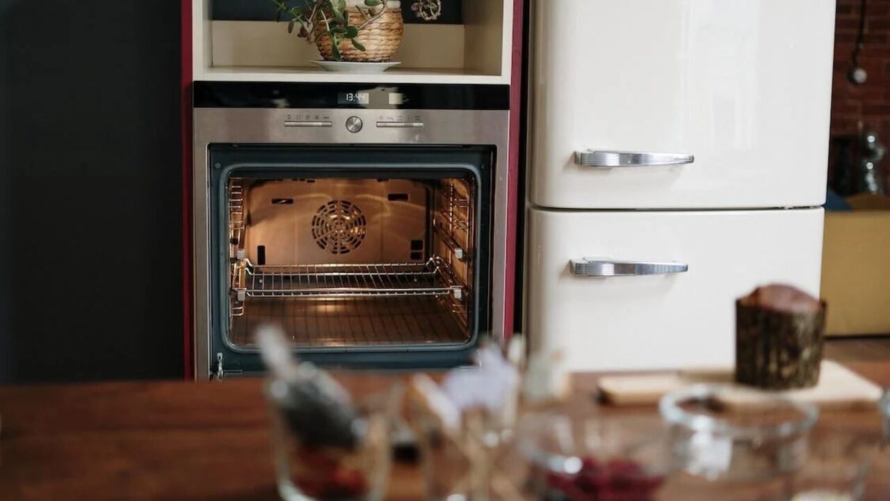 The easiest way to clean your oven to get all the grease and dirt out
