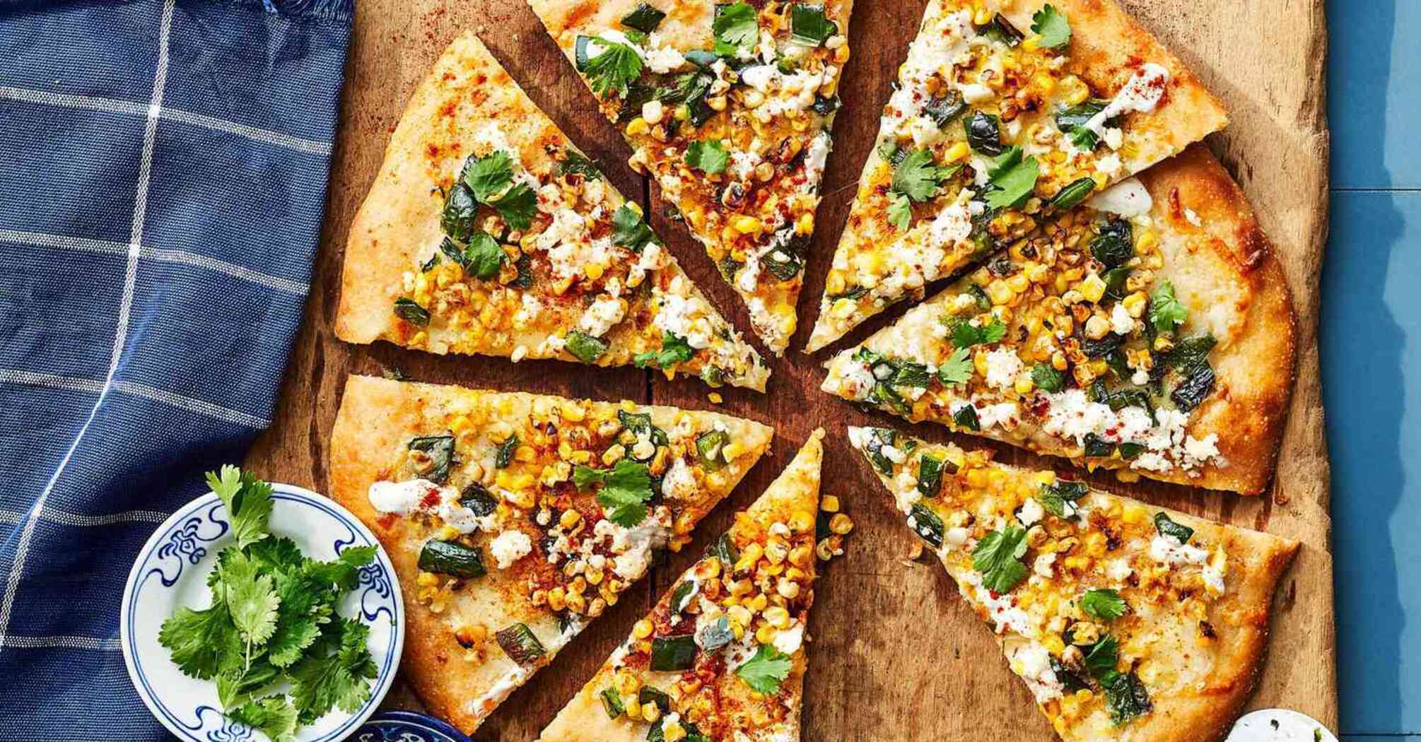 How to cook homemade pizza: it will turn out thin and crispy