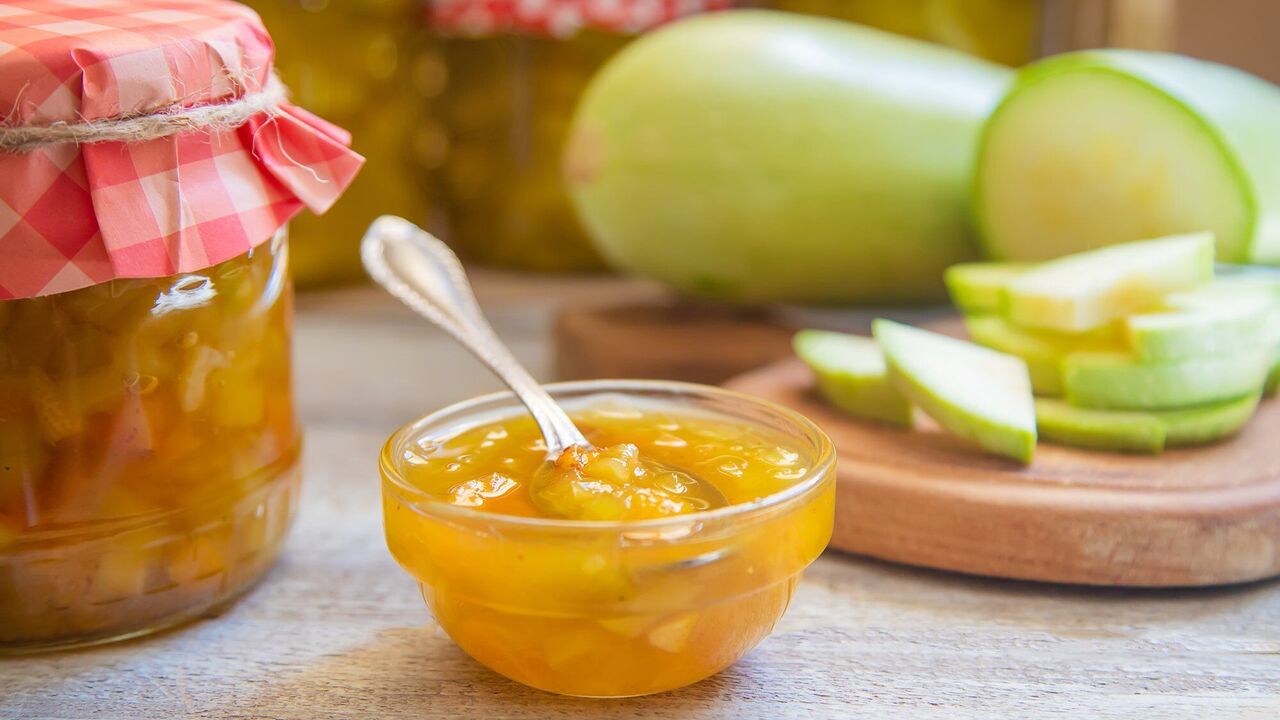 How to make jam from zucchini: great to store for the winter