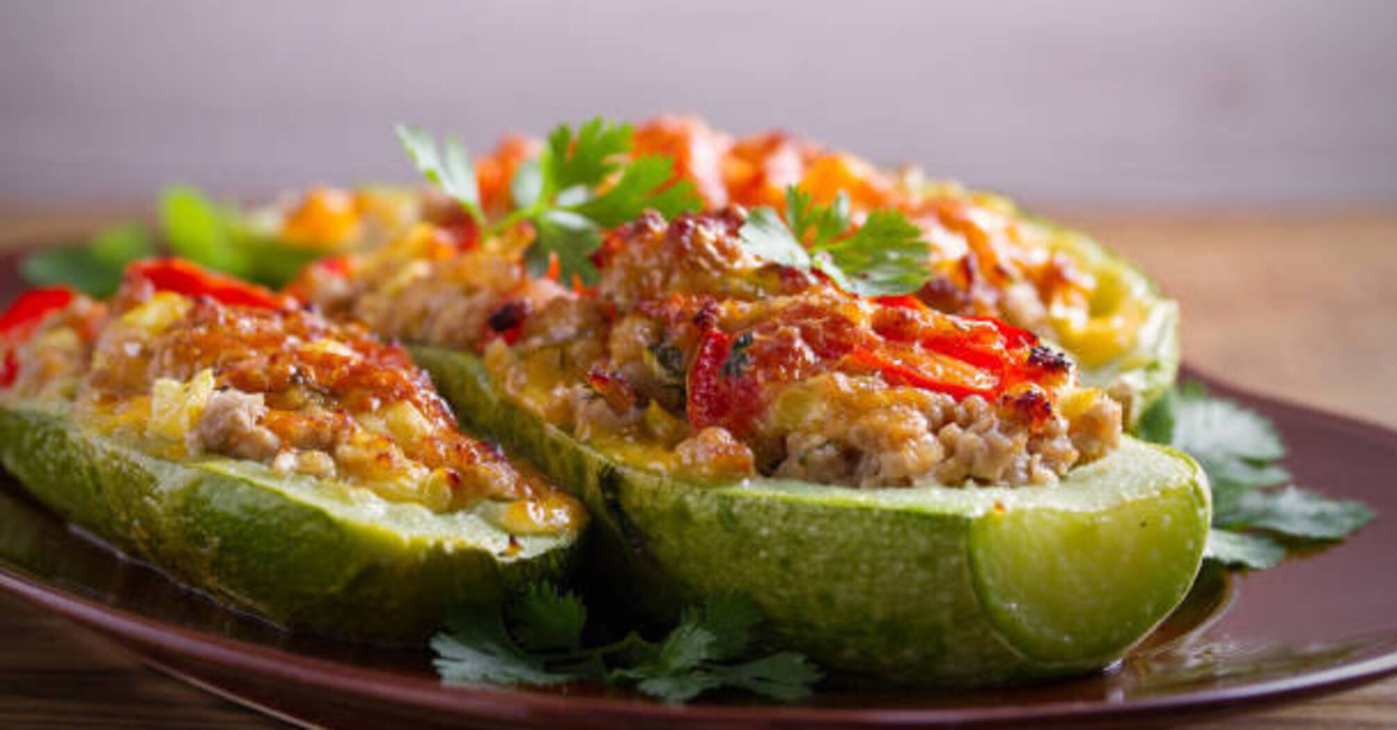 Delicious stuffed zucchini in the oven: definitely not harmful to the figure