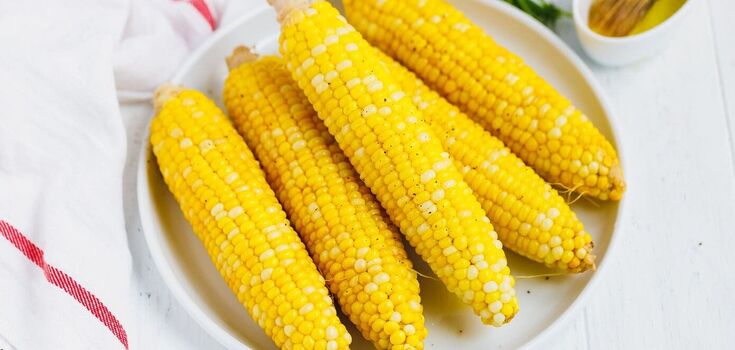 How to water corn before boiling to make it tasty
