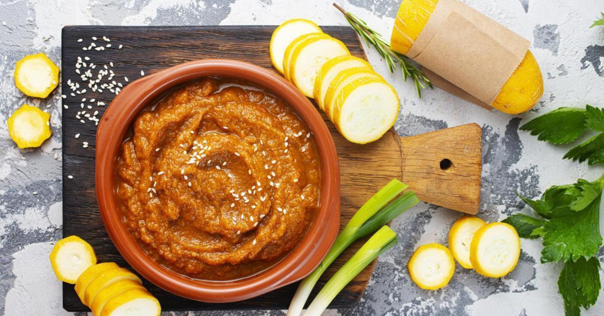 How to choose zucchini caviar in the store