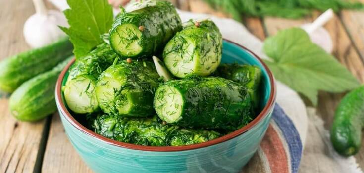 Crispy dry-salted cucumbers in a bag: can be eaten after 3 hours