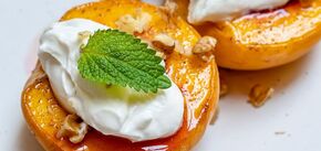 Famous chef shares recipe for baked peaches with homemade cream cheese