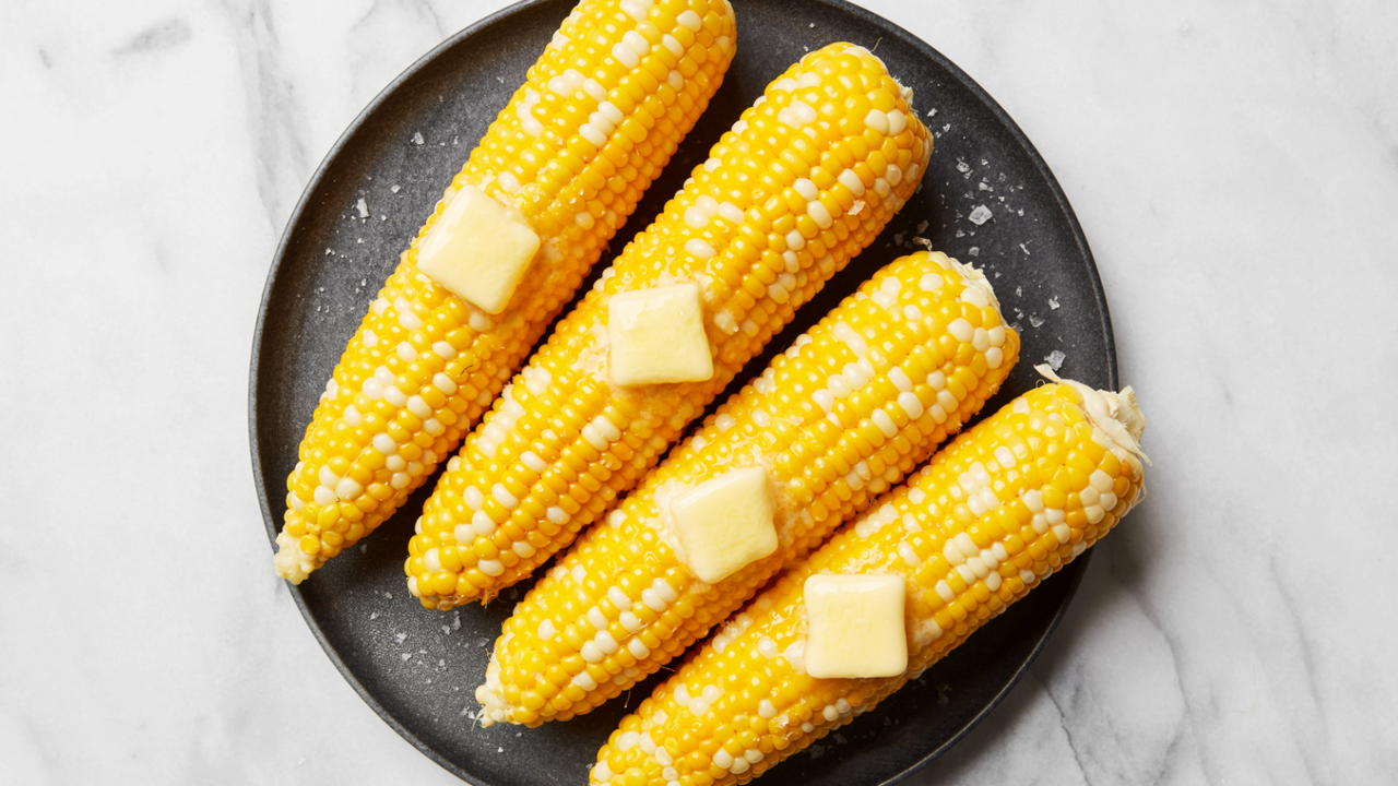How to boil juicy and soft corn