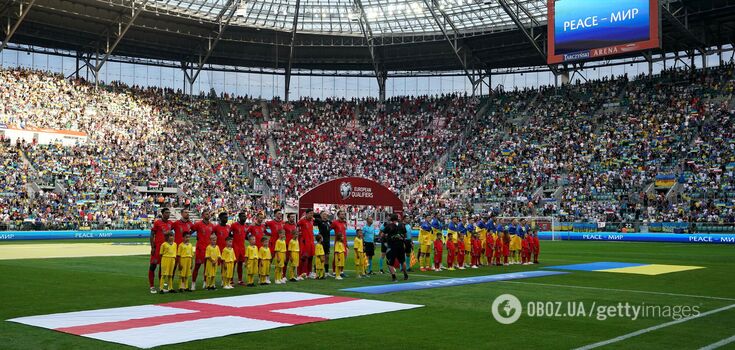 The stadium in Poland fantastically performed the anthem of Ukraine before the match with England. Video