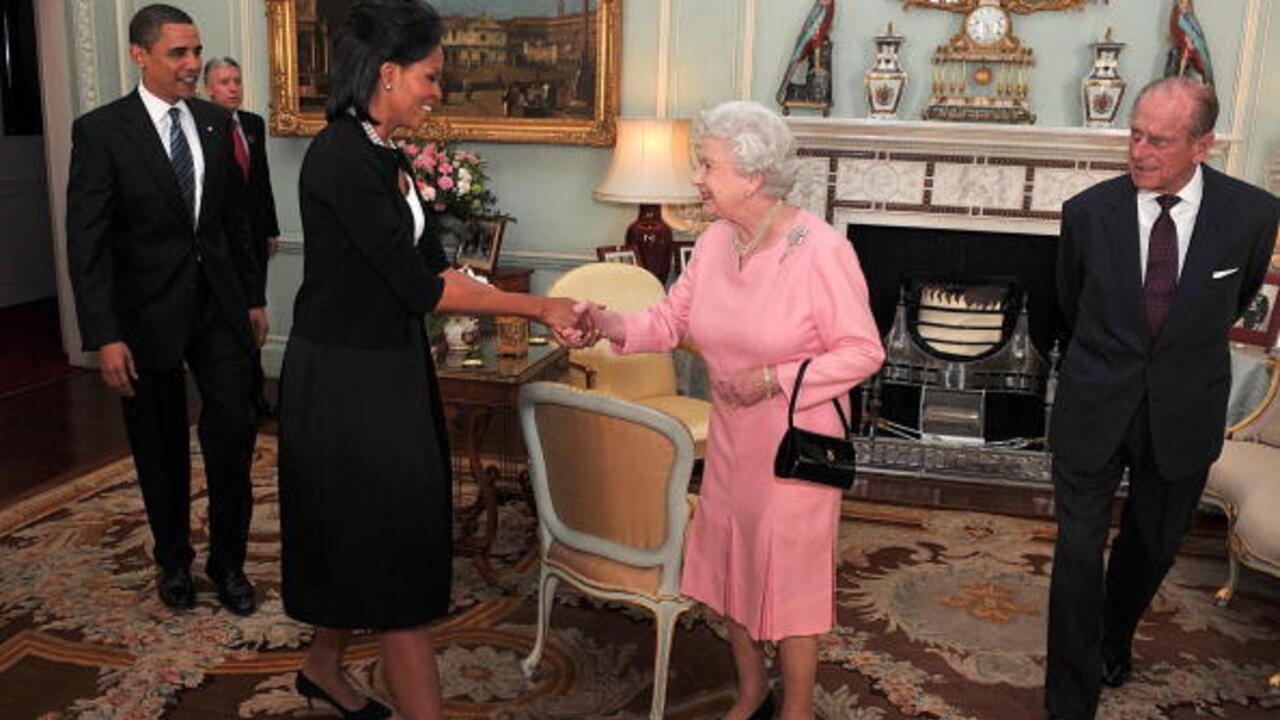 Elizabeth II was delighted: it became known what "non-royal" gift from Barack Obama really impressed the monarchy