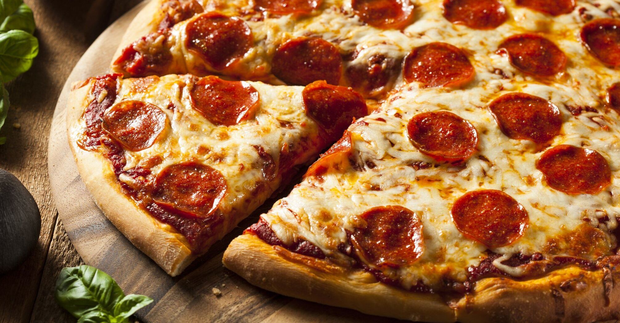 Perfect homemade pizza that tastes like the one from the restaurant