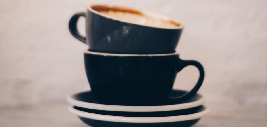 How to clean cups from tea leaves