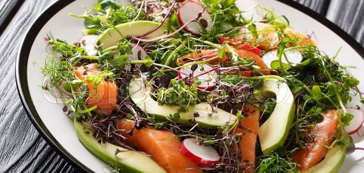What delicious salad to make with red fish: a very simple and gourmet dish