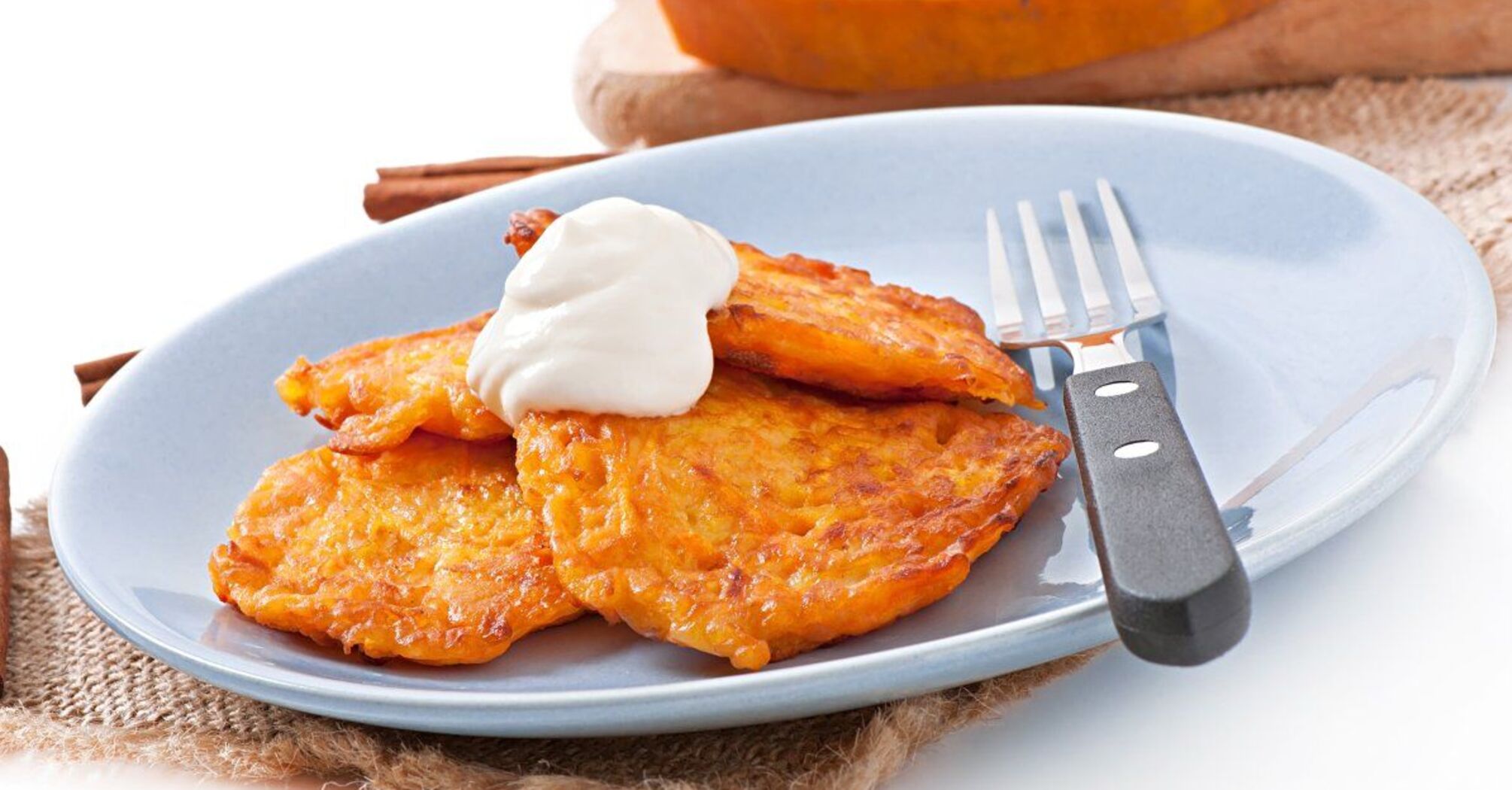 Like potato pancake: a recipe for delicious pumpkin pancakes for a snack
